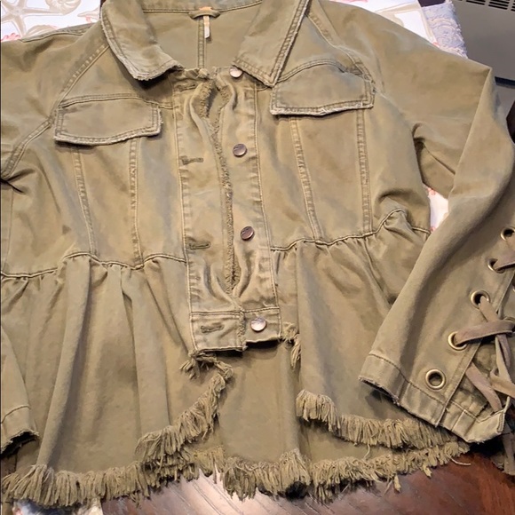 Free people raw edge Jacket size medium - Picture 5 of 10